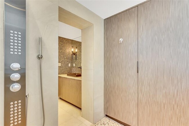 Building Photo - 1956 S Ocean Ln