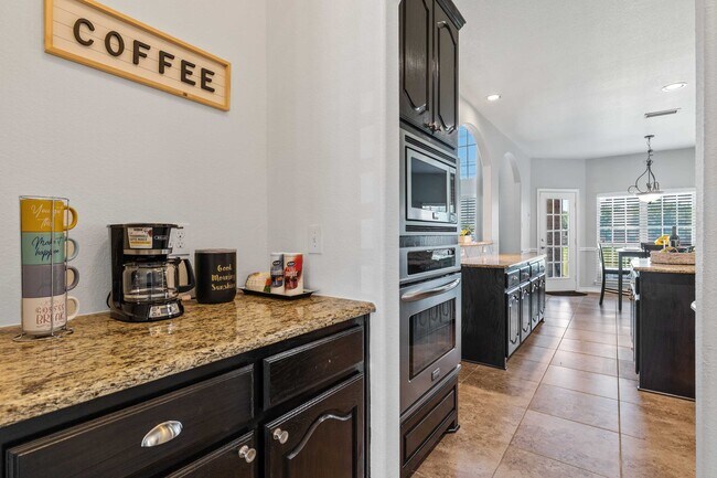 Building Photo - 7016 Playa