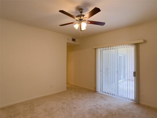 Building Photo - 6500 Harbor Town Dr