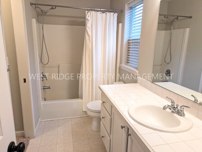 Building Photo - 6154 NW Sickle Terrace