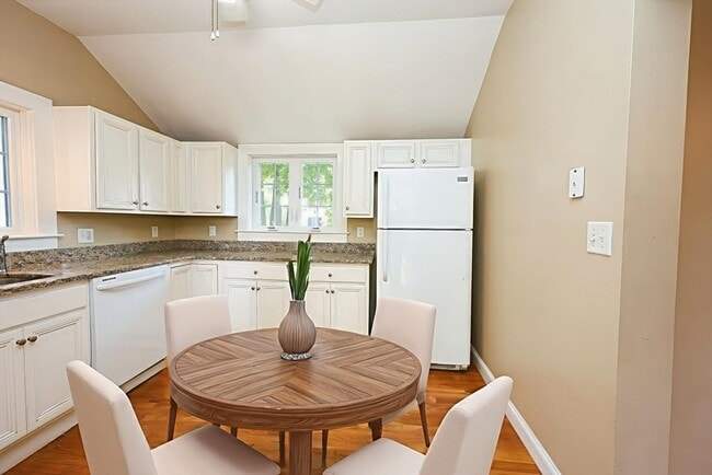 Building Photo - 50 Front St