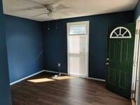 Building Photo - 104 S Tecumseh St