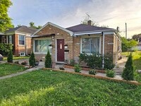 Building Photo - 1430 N Rohde Ave