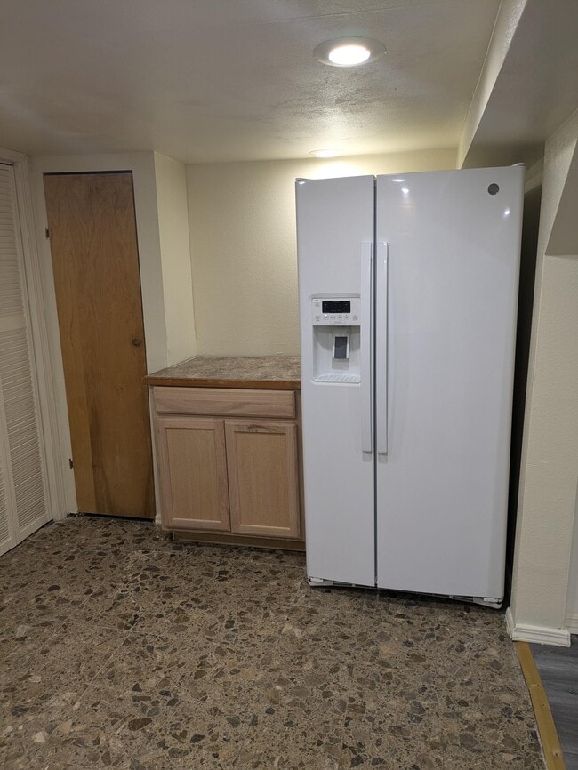 Building Photo - 1547 Sturgus Ave S