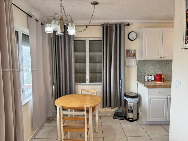 Building Photo - 920 SW 11th Ave