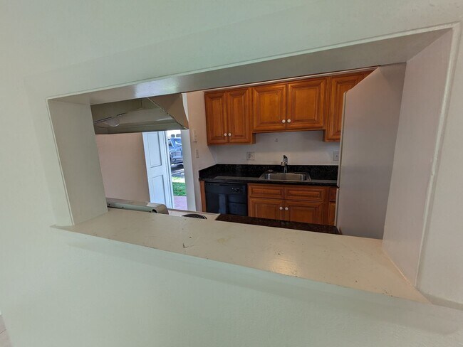 Building Photo - 3/2 Water/Sewer Incl