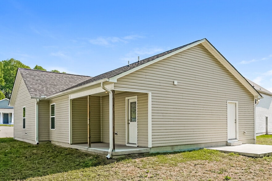 Building Photo - 114 Winter Red Wy