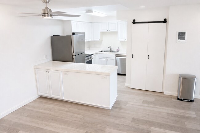 Building Photo - Quiet 2 Bedroom 2 Bathroom Minutes From SDSU