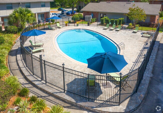 Pool - Canyon Square