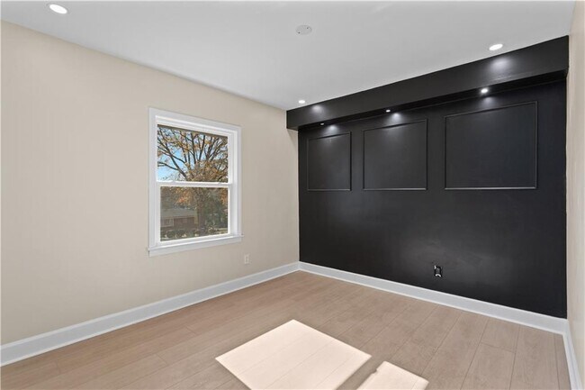 Building Photo - 1766 Flintwood Dr SE