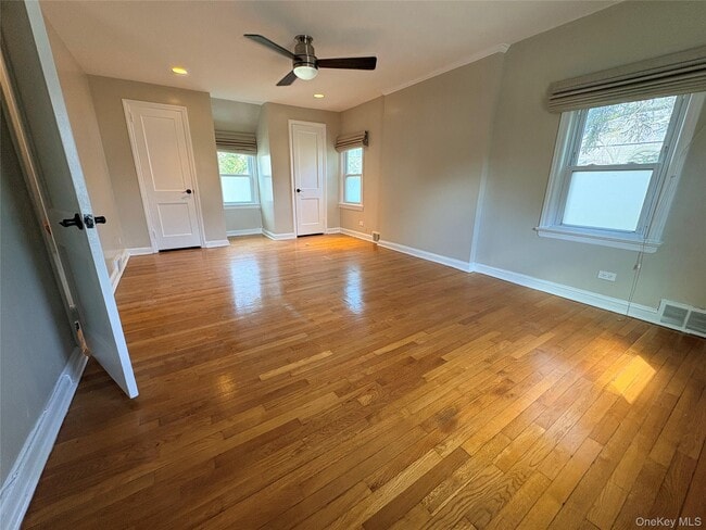 Building Photo - 155 White Rd