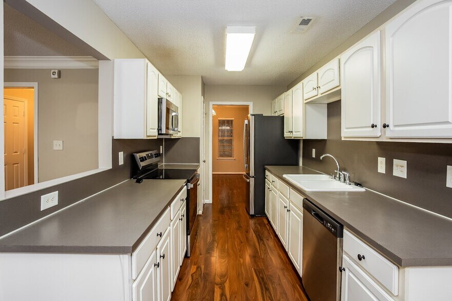 Building Photo - 4112 Margate St SW