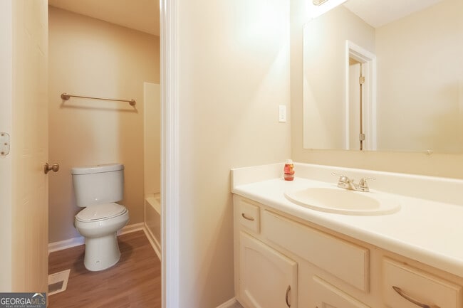 Building Photo - 8071 Creekstone Way