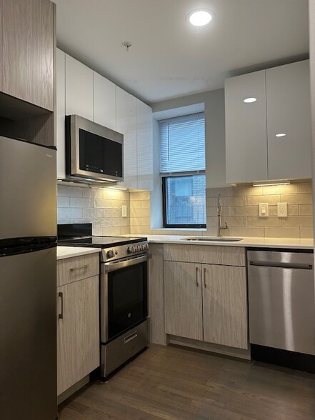 Primary Photo - 97 Peterborough St