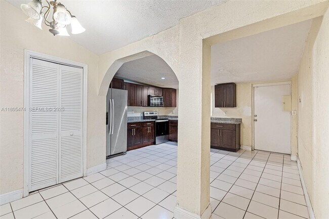 Building Photo - 820 Alabama Ave