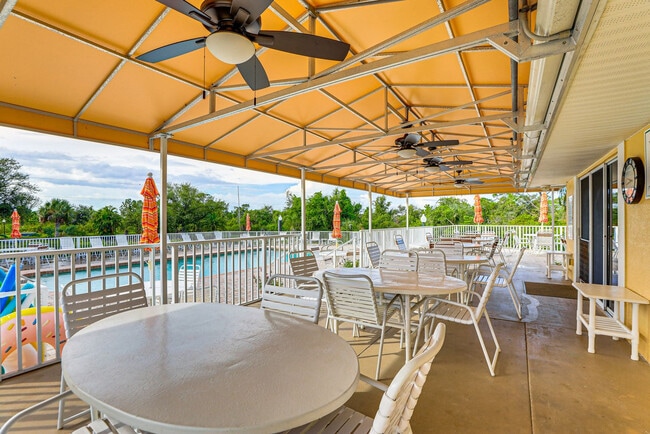 Building Photo - 6610 Gasparilla Pines Blvd