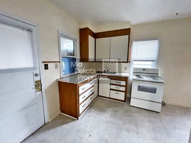 Building Photo - 617 E Hanson- 2 bedroom, 2 bathroom house