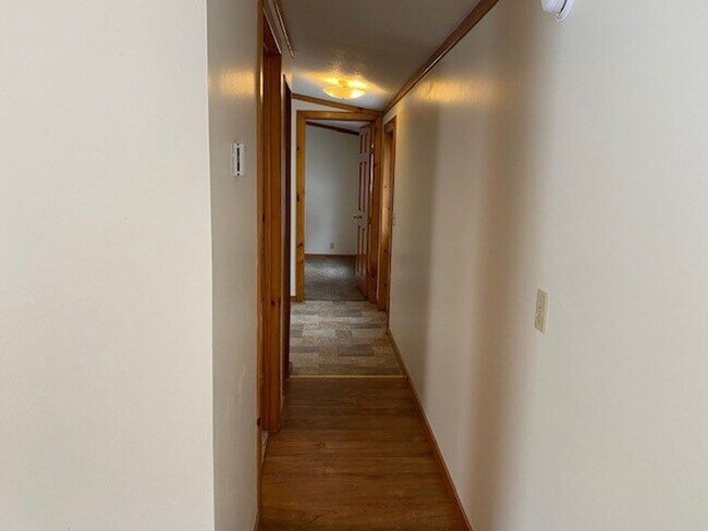 Building Photo - Thompsons Manor MHC