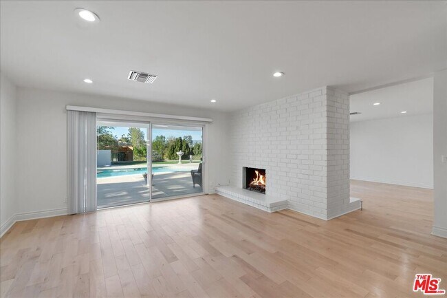 Building Photo - 4862 Adele Ct