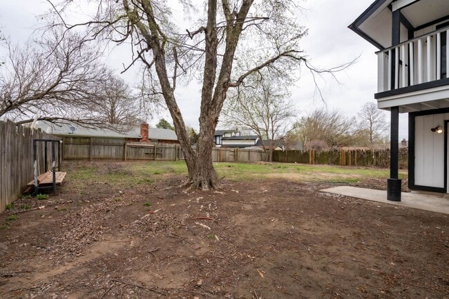 Building Photo - Gorgeous 3 Bedroom Remodel, BA Schools!