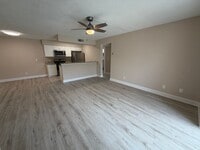 Building Photo - 5315 Summerlin Rd