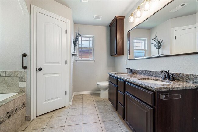 Building Photo - 6210 S 38th St