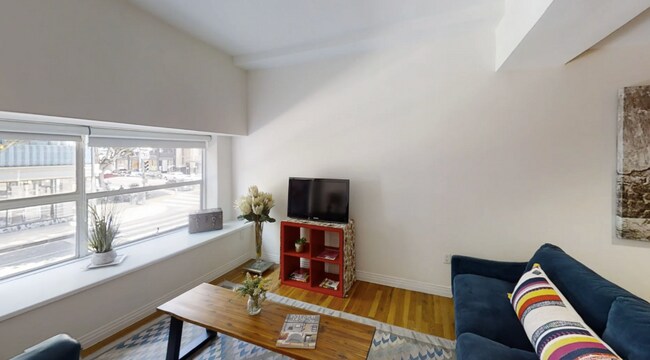 Building Photo - 907 S. Broadway-402A