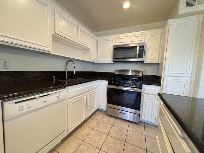Building Photo - West Palmdale Townhouse