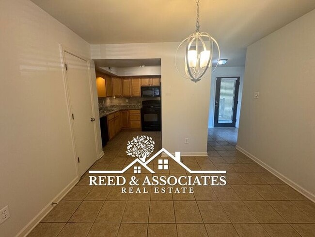 Building Photo - Spacious: 2 Bedroom in Germantown!