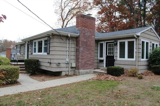 Building Photo - 61 Alton St