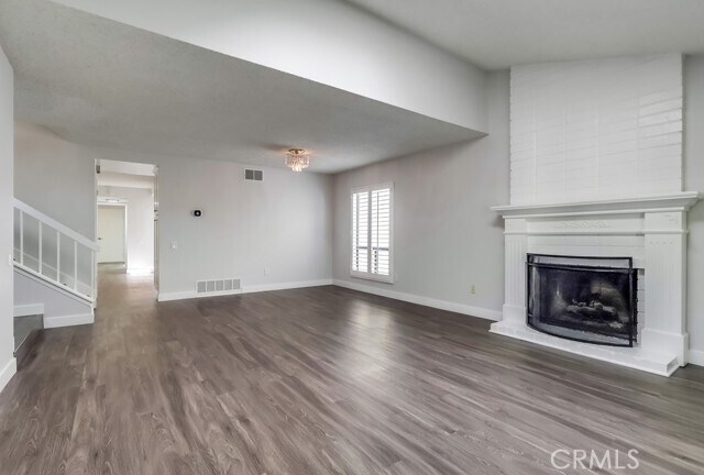 Building Photo - 7030 Seawind Dr