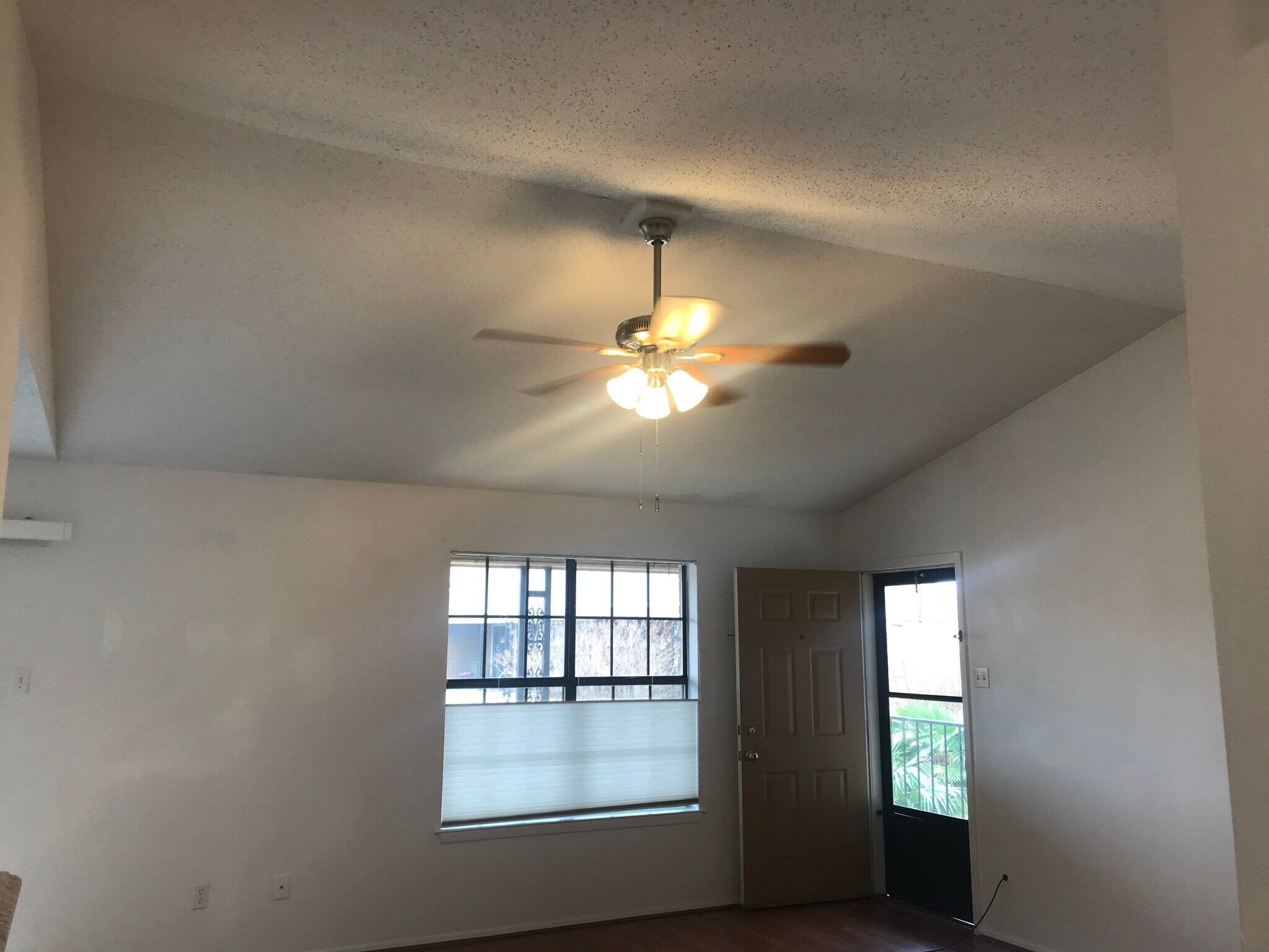 Building Photo - 400 W South Town Dr