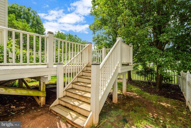 Building Photo - 6001 Alderdale Pl