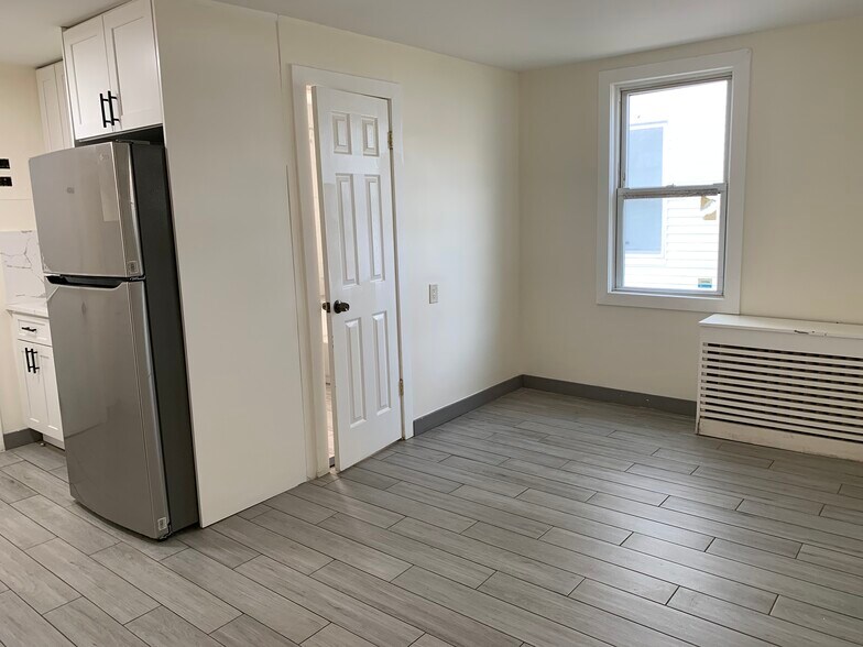 Building Photo - 424 Dixwell Ave
