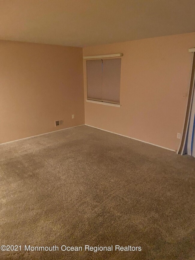 Building Photo - 438 Oak Knoll Dr