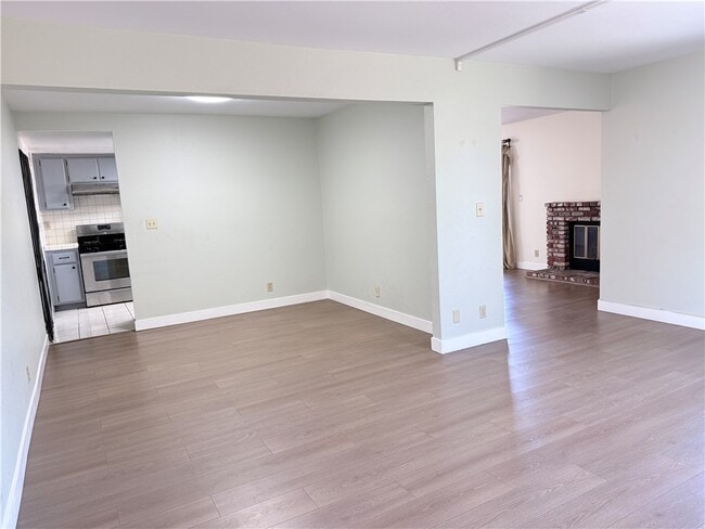 Building Photo - 1714 Del Mar Ave