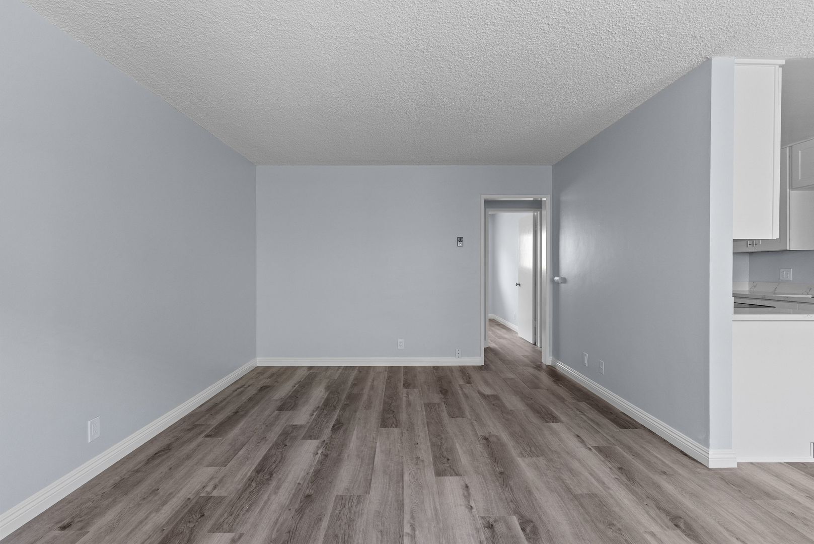 Building Photo - 425 Gaviota Ave