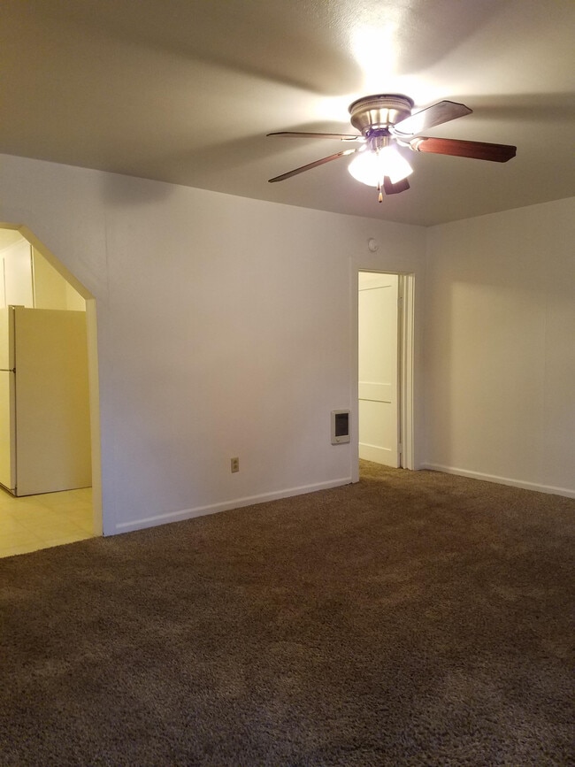 Building Photo - 593 14th St