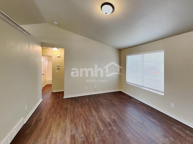 Building Photo - 2095 E Shadow Dr