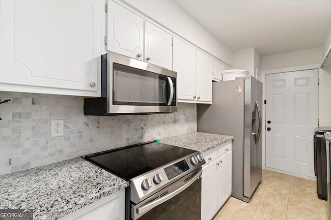 Building Photo - 46 Le Parc Fontaine