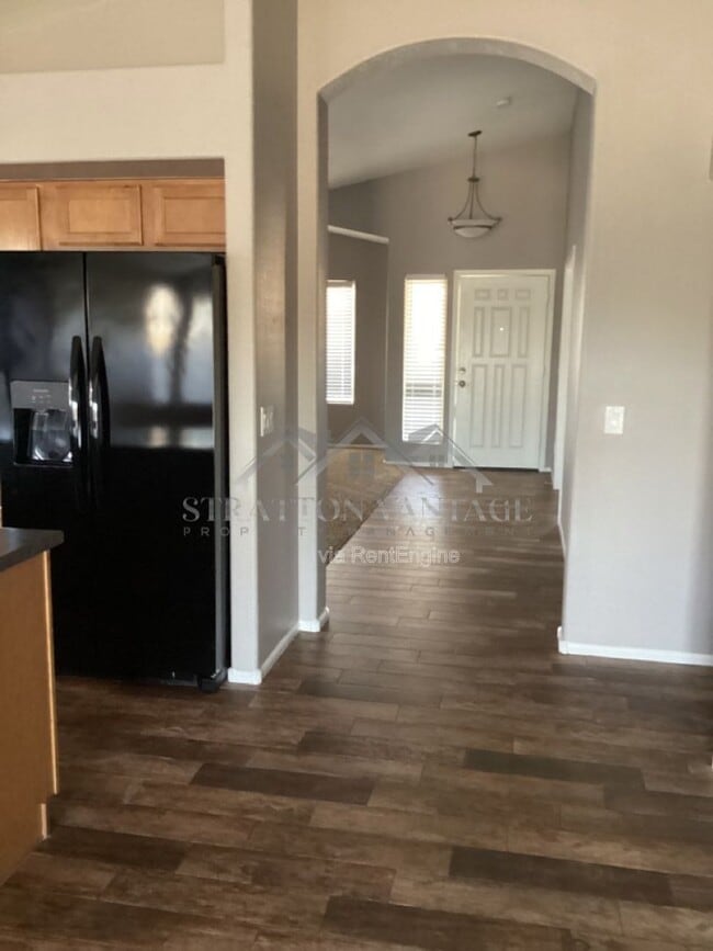 Building Photo - 22427 N Van Loo Dr