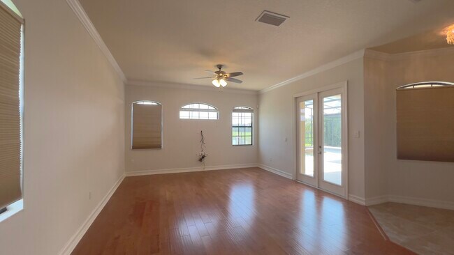Building Photo - 10907 Mobberley Cir
