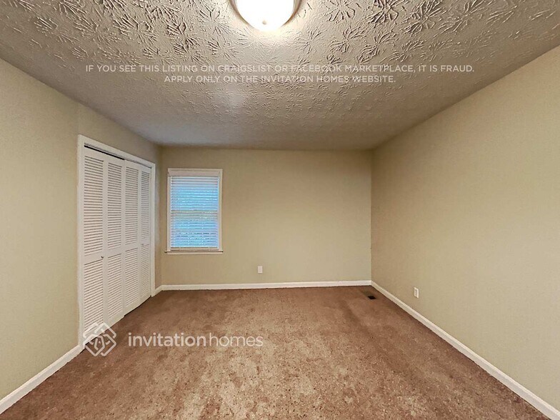 Building Photo - 3930 Grove Trail