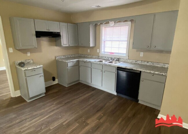 Building Photo - 7815 Armour Rd