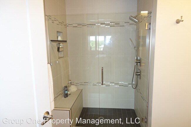 Building Photo - 3 br, 2.5 bath House - 611 S. 8th St. #402
