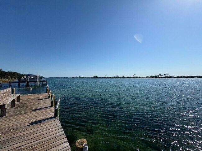 Building Photo - 209 W Miracle Strip Pkwy