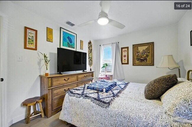 Building Photo - 1466 15th St S