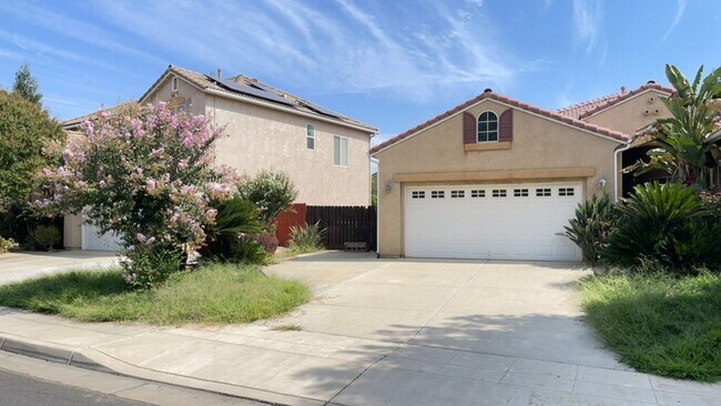 Primary Photo - 1823 N Holly Ave