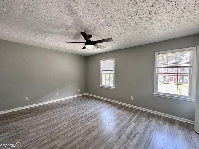Building Photo - 292 Timber Creek Ln SW