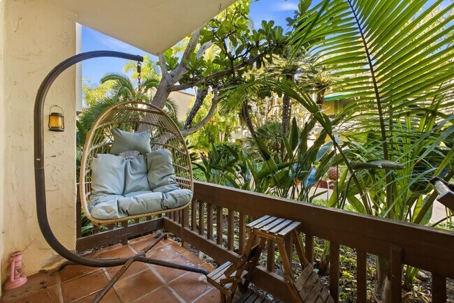 Building Photo - 6333 La Jolla Blvd